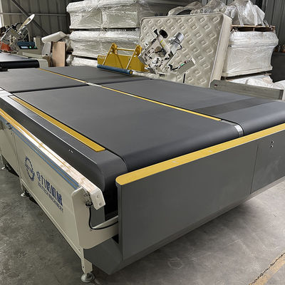 Το αυτόματο κτύπημα 3.37KW μηχανογράφησε την αυτόματη μηχανή 50500mm ακρών ταινιών στρωμάτων πάχος ραψίματος