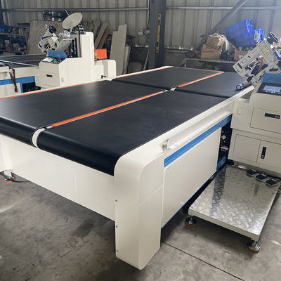 Αυτοματοποιημένο 15-20pcs / h στρώμα ταινία Edge Machine Υπολογισμένο Σύστημα 50-500mm πάχος ράψιμο Αυτοματοποιημένη αναστροφή 4KW